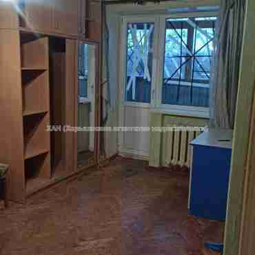 Продам квартиру, Героев Харькова просп. , 1  ком., 32 м², советский ремонт 