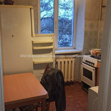 Продам квартиру, Героев Харькова просп. , 1 кім., 32 м², советский ремонт 