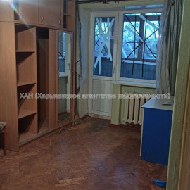 Продам квартиру, Героев Харькова просп. , 1 кім., 32 м², советский ремонт