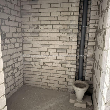 Продам квартиру, Шевченковский пер. , 1 кім., 36 м², без внутренних работ 