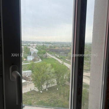 Продам квартиру, Шевченковский пер. , 1 кім., 24 м², без внутренних работ 