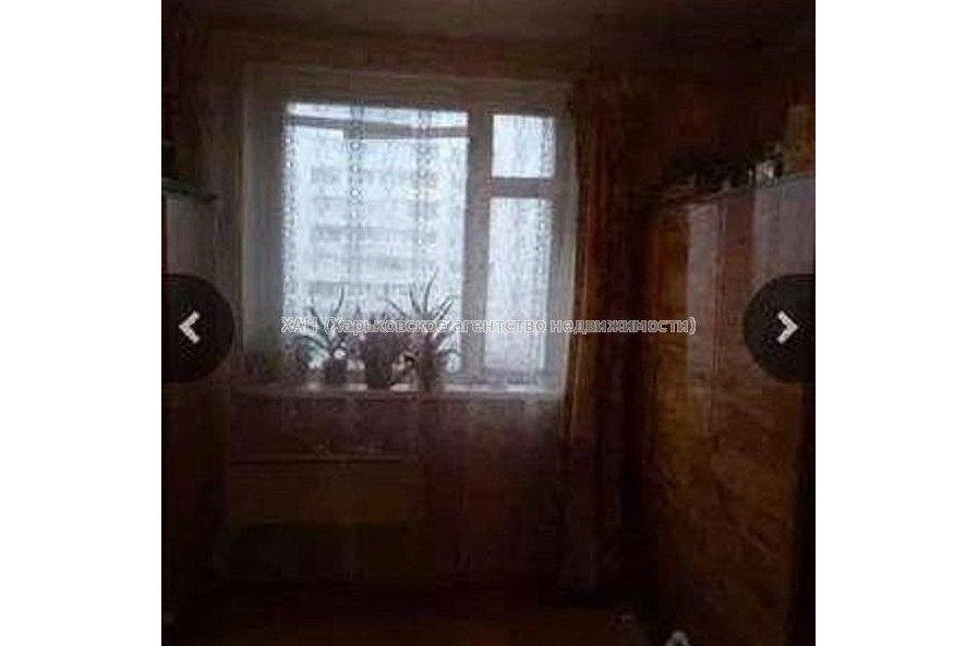 Продам квартиру, Зубарева Александра ул. , 3 кім., 64 м², косметический ремонт 