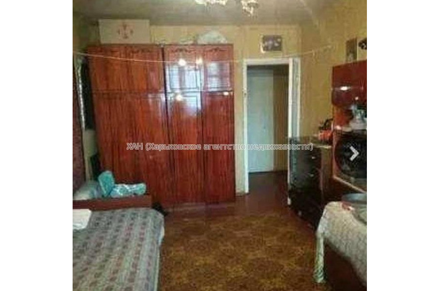 Продам квартиру, Зубарева Александра ул. , 3 кім., 64 м², косметический ремонт 