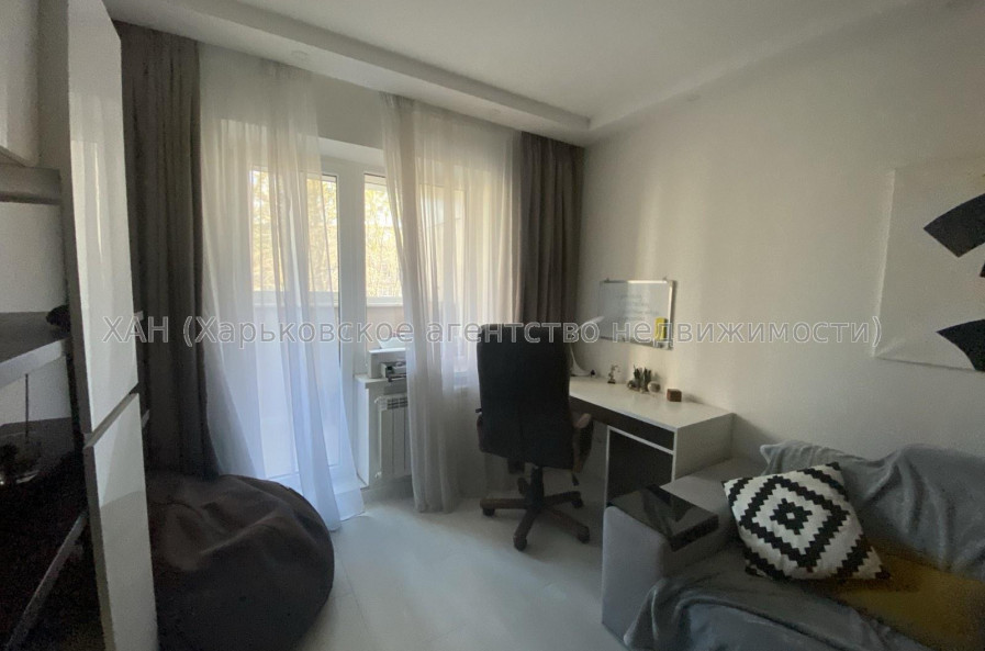 Продам квартиру, Орский 1-й пер. , 2 кім., 54 м², евроремонт 