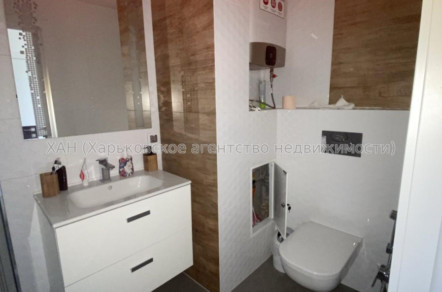 Продам квартиру, Орский 1-й пер. , 2  ком., 54 м², евроремонт 