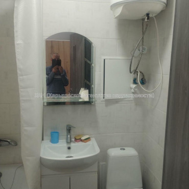 Продам квартиру, Михайлика ул. , 1  ком., 19 м², капитальный ремонт 