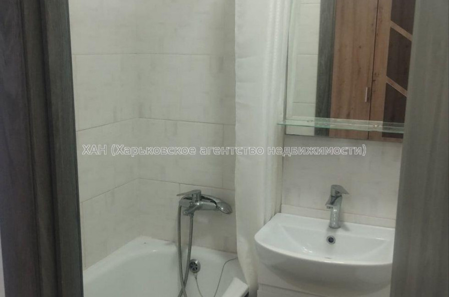 Продам квартиру, Михайлика ул. , 1  ком., 19 м², капитальный ремонт 