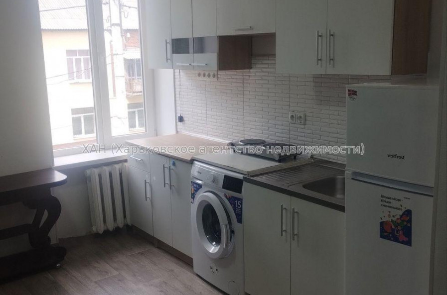 Продам квартиру, Михайлика ул. , 1 кім., 19 м², капитальный ремонт 