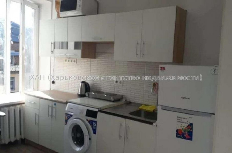 Продам квартиру, Михайлика ул. , 1 кім., 19 м², капитальный ремонт 