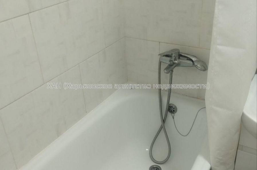 Продам квартиру, Михайлика ул. , 1 кім., 19 м², капитальный ремонт 