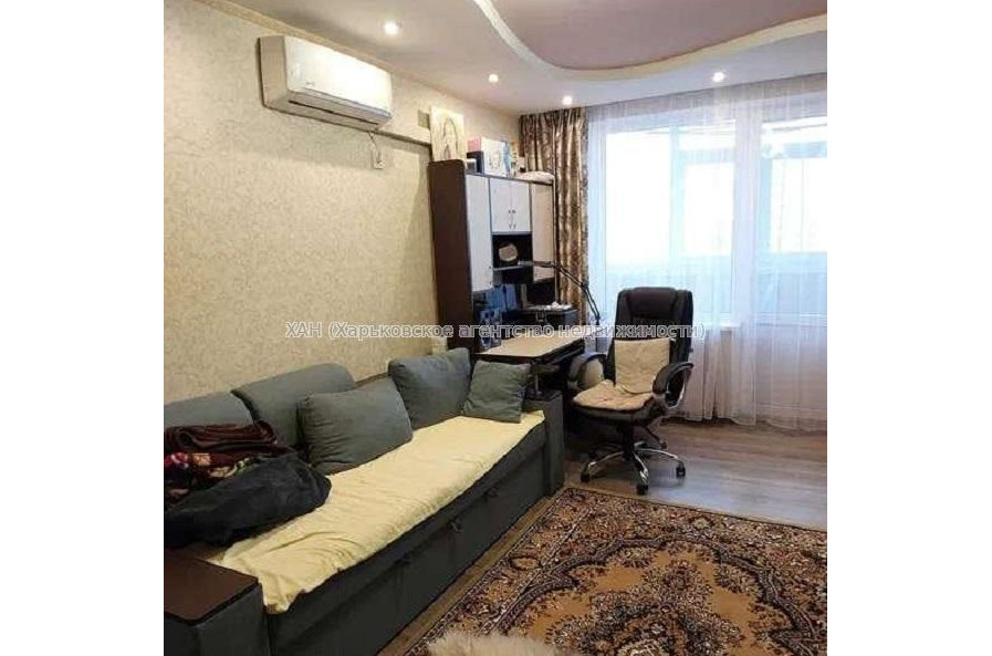 Продам квартиру, Двинская ул. , 2 кім., 45 м², капитальный ремонт 