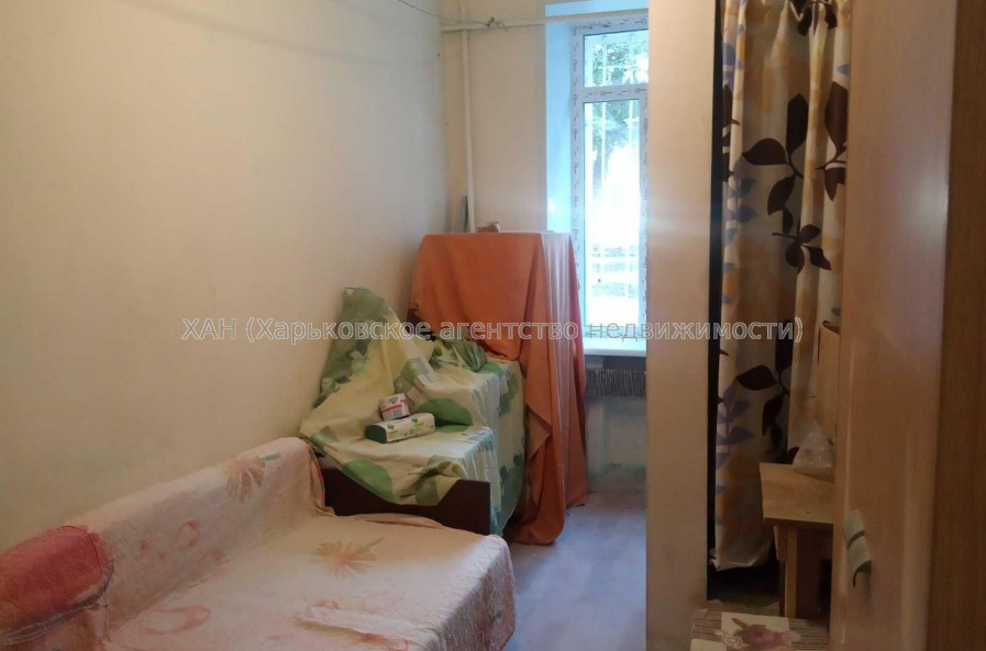Продам квартиру, Китаенко ул. , 1 кім., 14 м², косметический ремонт 