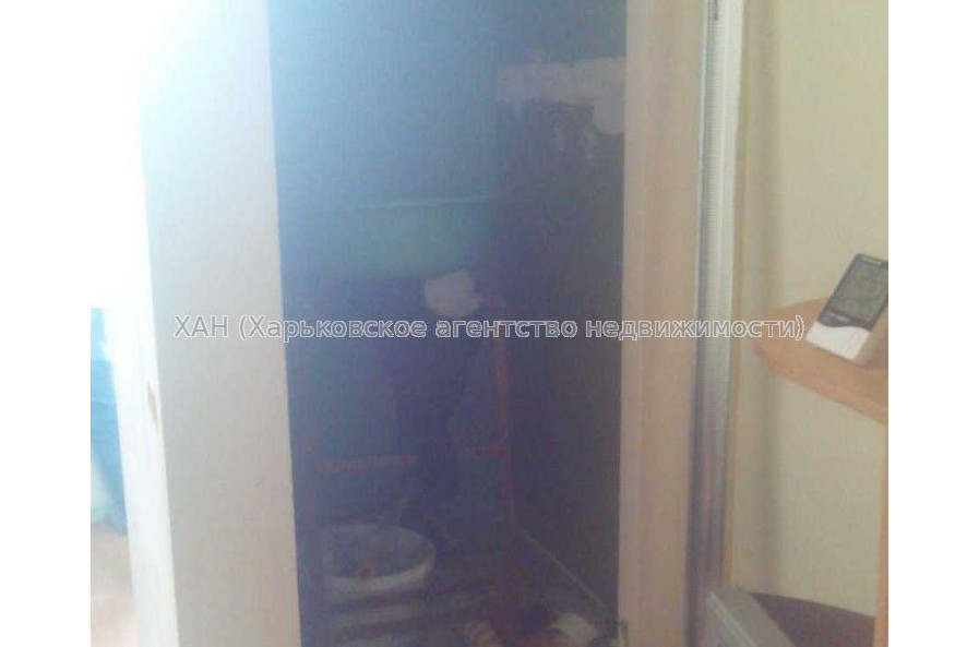 Продам квартиру, Китаенко ул. , 1 кім., 14 м², косметический ремонт 