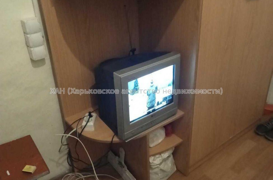 Продам квартиру, Китаенко ул. , 1 кім., 14 м², косметический ремонт 
