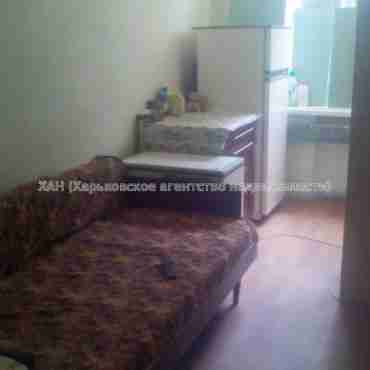Продам квартиру, Китаенко ул. , 1 кім., 14 м², косметический ремонт 