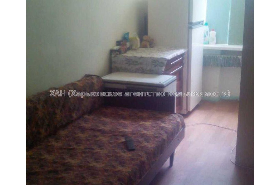 Продам квартиру, Китаенко ул. , 1 кім., 14 м², косметический ремонт 