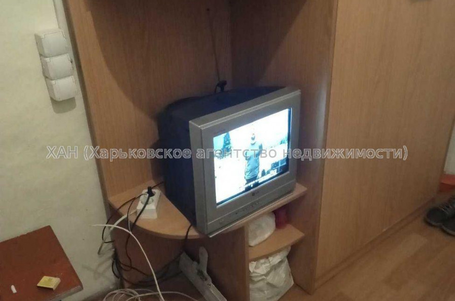 Продам квартиру, Китаенко ул. , 1 кім., 14 м², косметический ремонт 