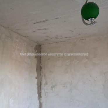 Продам квартиру, Селянская ул. , 3 кім., 70 м², без внутренних работ 