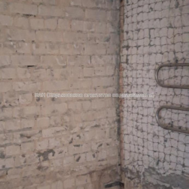 Продам квартиру, Селянская ул. , 3 кім., 70 м², без внутренних работ 