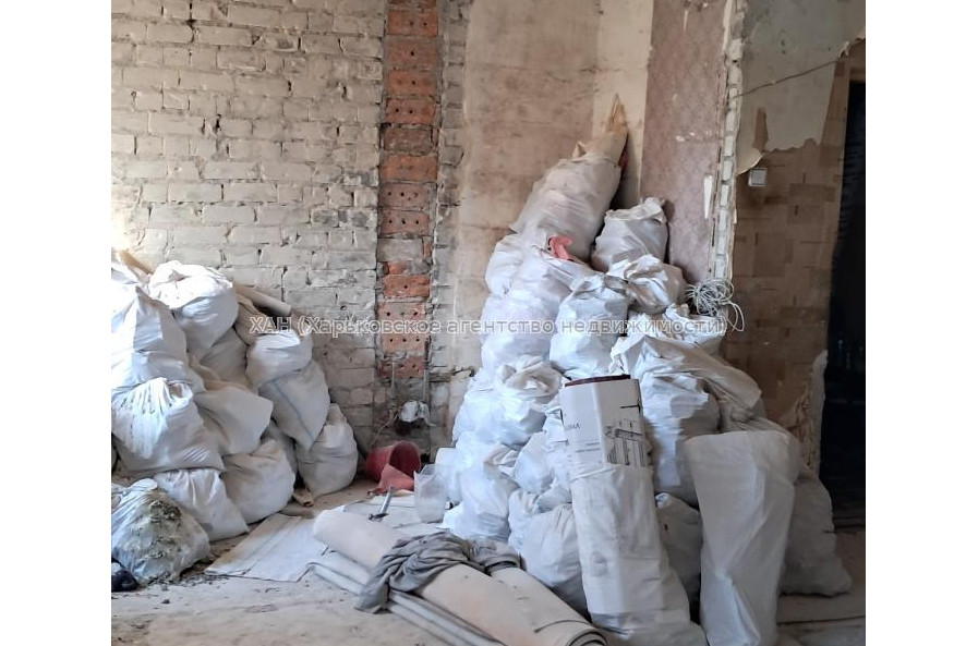 Продам квартиру, Селянская ул. , 3  ком., 70 м², без внутренних работ 