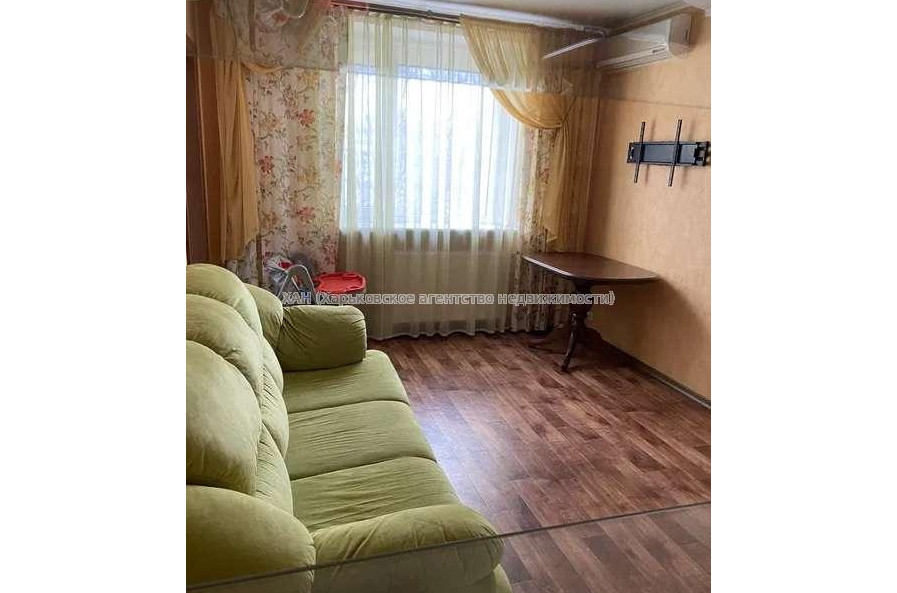 Продам квартиру, Соборности Украины ул. , 3 кім., 68 м², капитальный ремонт 