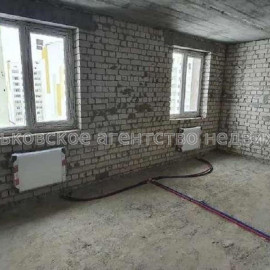 Продам квартиру, Мира ул. , 2 кім., 74 м², без внутренних работ