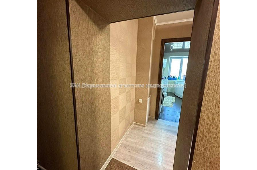 Продам квартиру, Льва Ландау просп. , 4 кім., 101 м², капитальный ремонт 