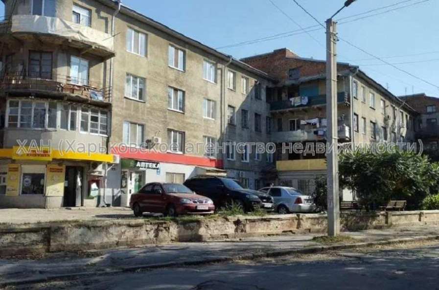 Продам квартиру, Черноморская ул. , 1 кім., 9 м², косметический ремонт 