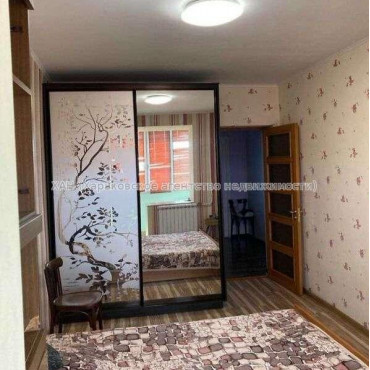 Продам квартиру, Аэрокосмический пр. , 3 кім., 68 м², косметический ремонт 