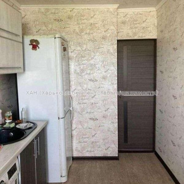 Продам квартиру, Аэрокосмический пр. , 3 кім., 68 м², косметический ремонт 