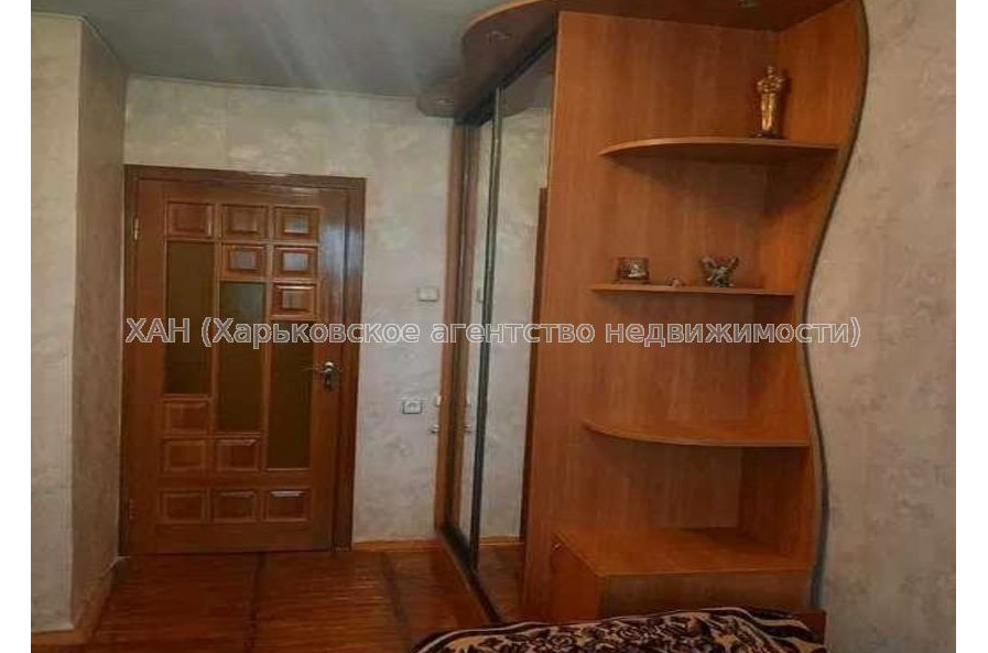 Продам квартиру, Новгородская ул. , 2  ком., 42 м², косметический ремонт 