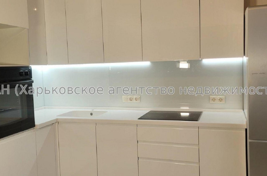 Продам квартиру, Ляпунова ул. , 2 кім., 94 м², евроремонт 