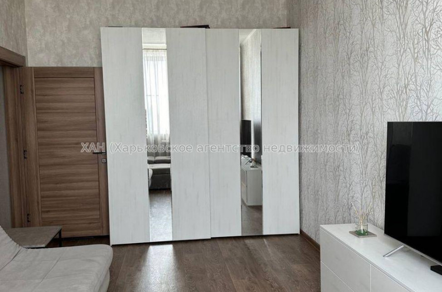 Продам квартиру, Москалёвская ул. , 2 кім., 52 м², евроремонт 