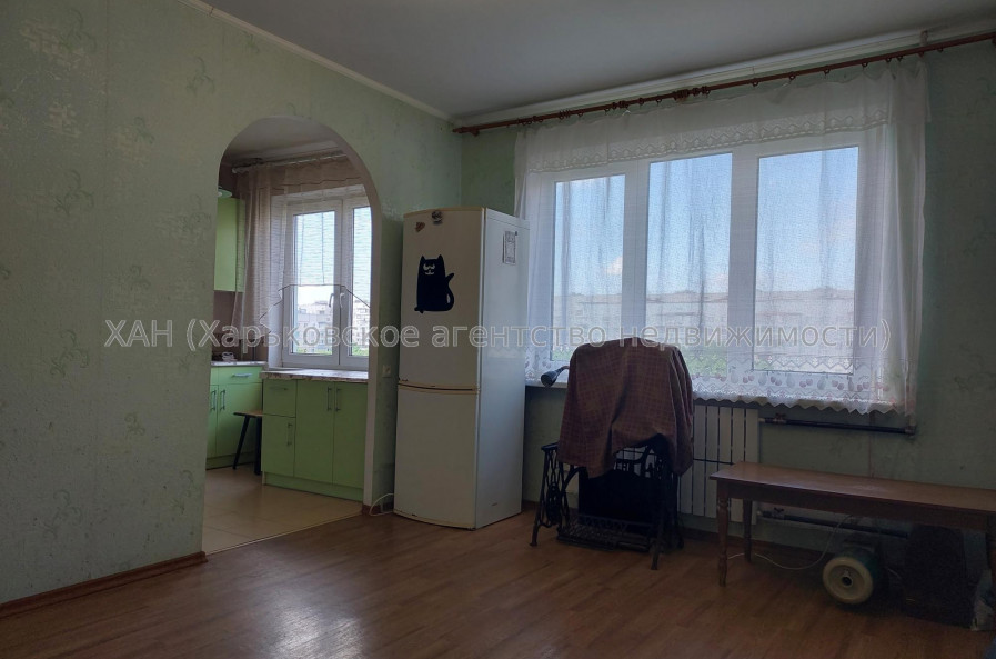 Продам квартиру, Амосова ул. , д. 5 , 3  ком., 66 м², частичный ремонт 