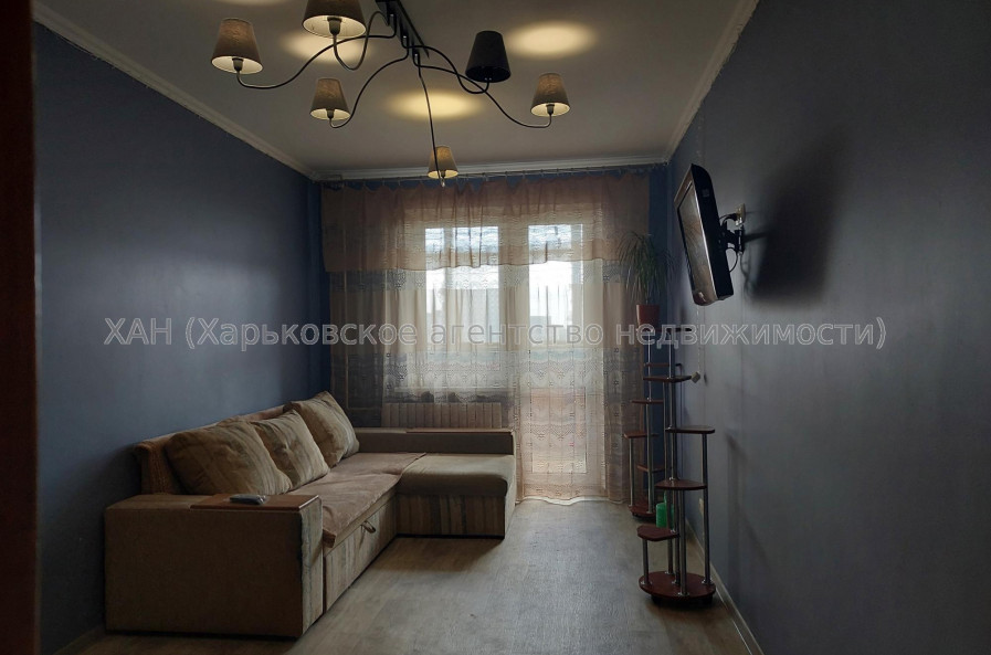 Продам квартиру, Амосова ул. , 3  ком., 66 м², частичный ремонт 