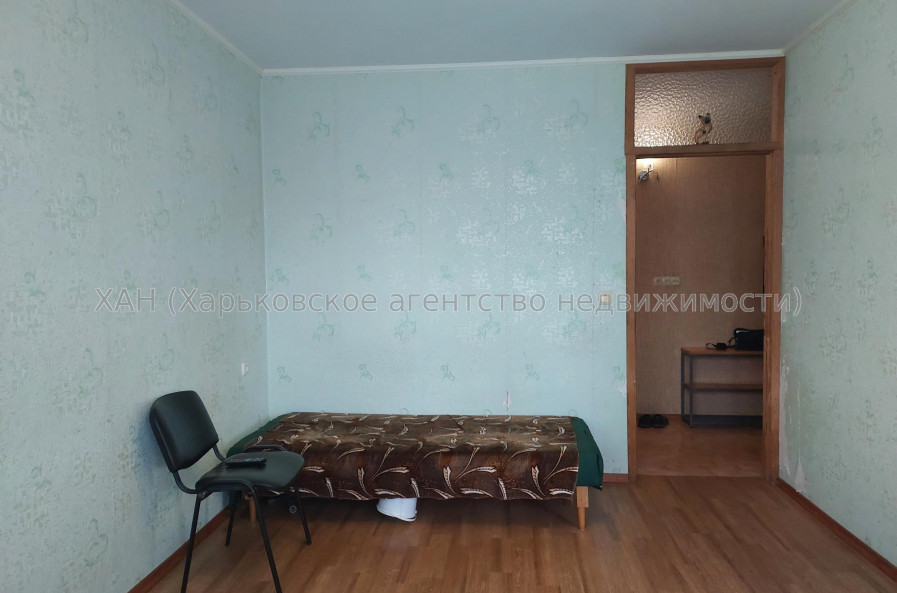 Продам квартиру, Амосова ул. , 3  ком., 66 м², частичный ремонт 