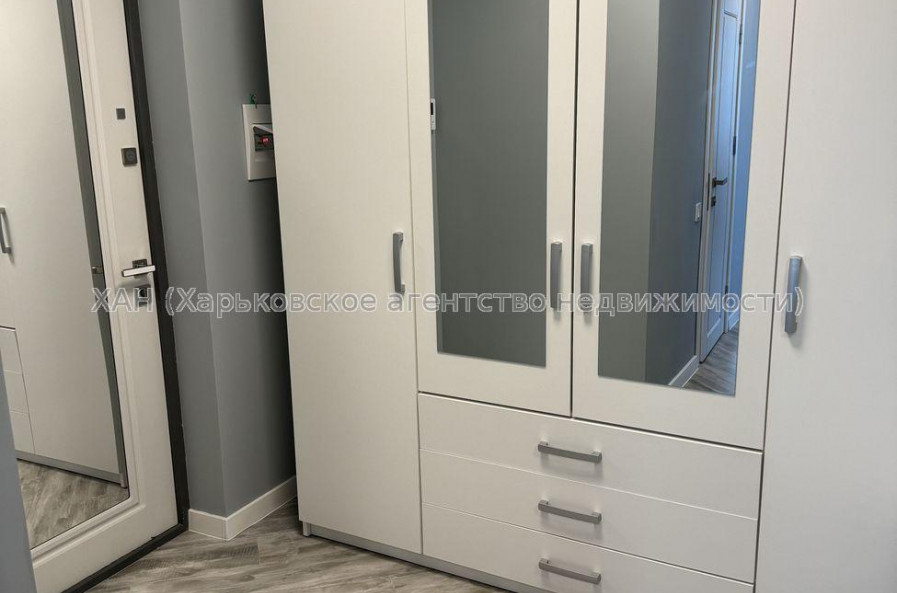 Продам квартиру, Героев Харькова просп. , 1  ком., 50 м², капитальный ремонт 