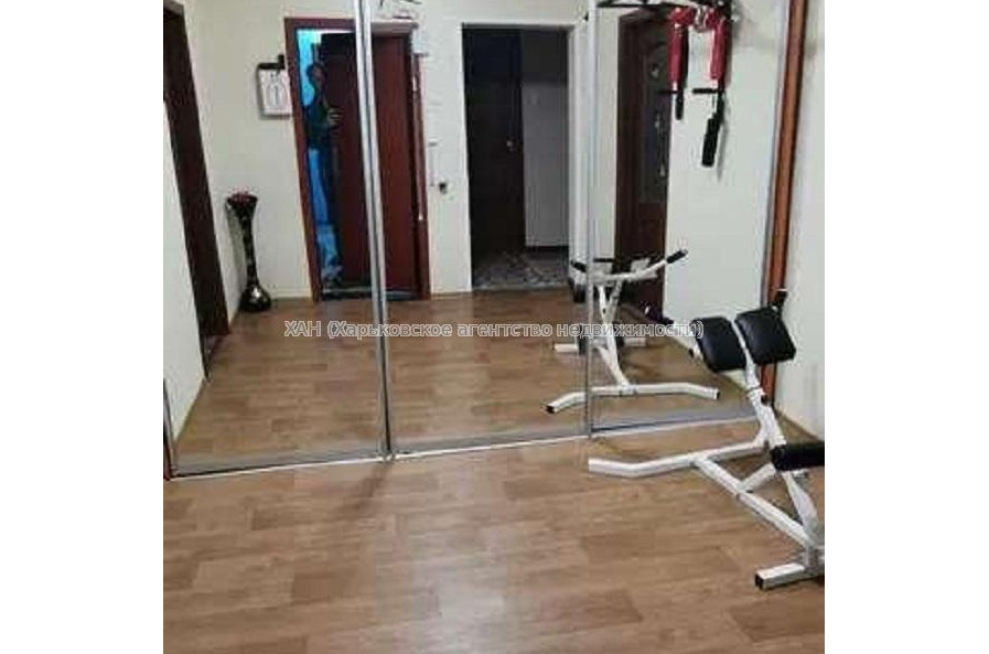 Продам квартиру, Пастера Луи ул. , 4  ком., 81 м², капитальный ремонт 