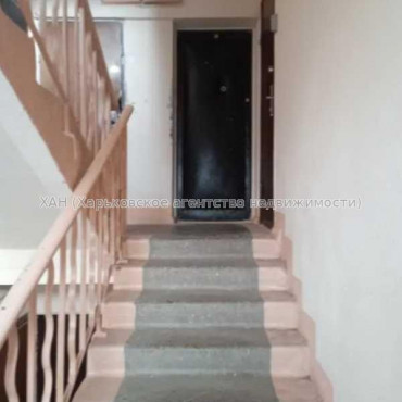 Продам квартиру, Гвардейцев Широнинцев ул. , 1 кім., 33 м², без ремонта 