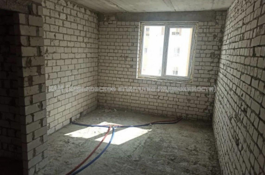 Продам квартиру, Шевченковский пер. , 1  ком., 34.30 м², без внутренних работ 