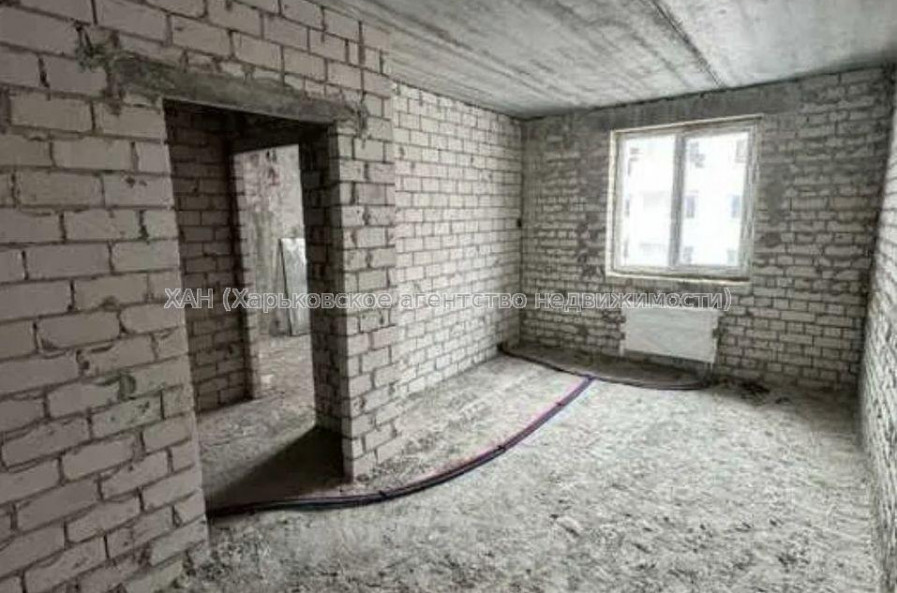 Продам квартиру, Шевченковский пер. , 1  ком., 34.30 м², без внутренних работ 