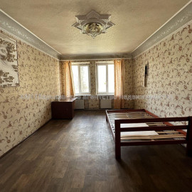 Продам квартиру, Ново-Баварский просп. , 1 кім., 20 м², косметический ремонт