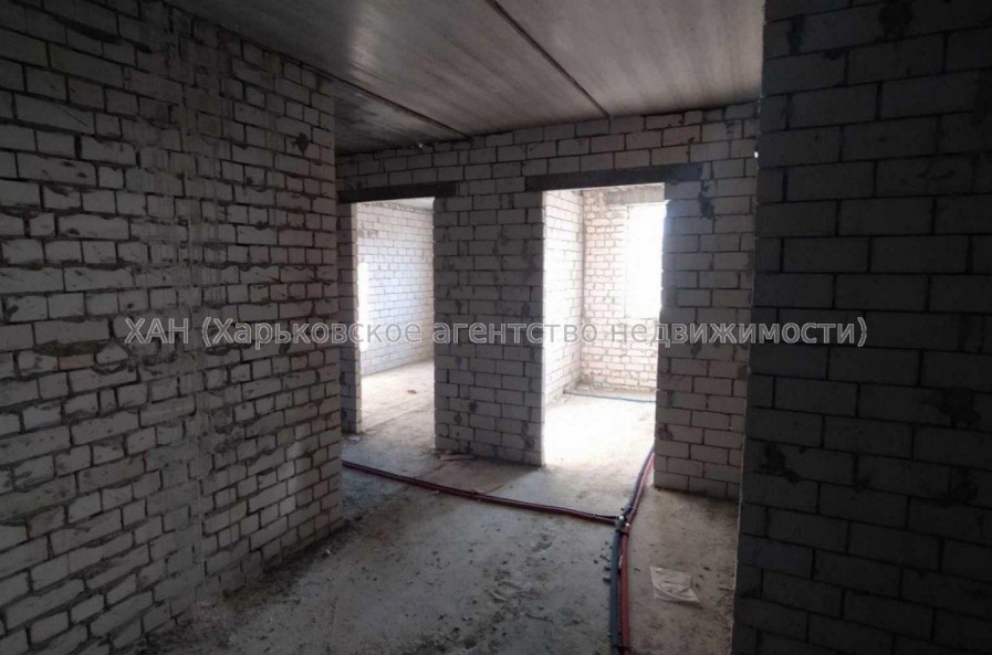 Продам квартиру, Мира ул. , 2 кім., 73 м², без внутренних работ 