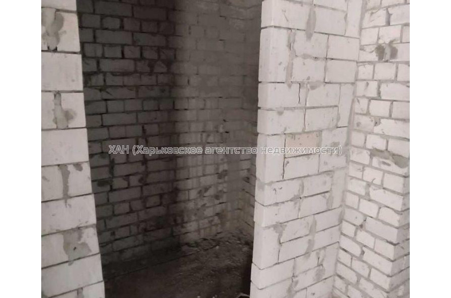Продам квартиру, Мира ул. , 2 кім., 73 м², без внутренних работ 
