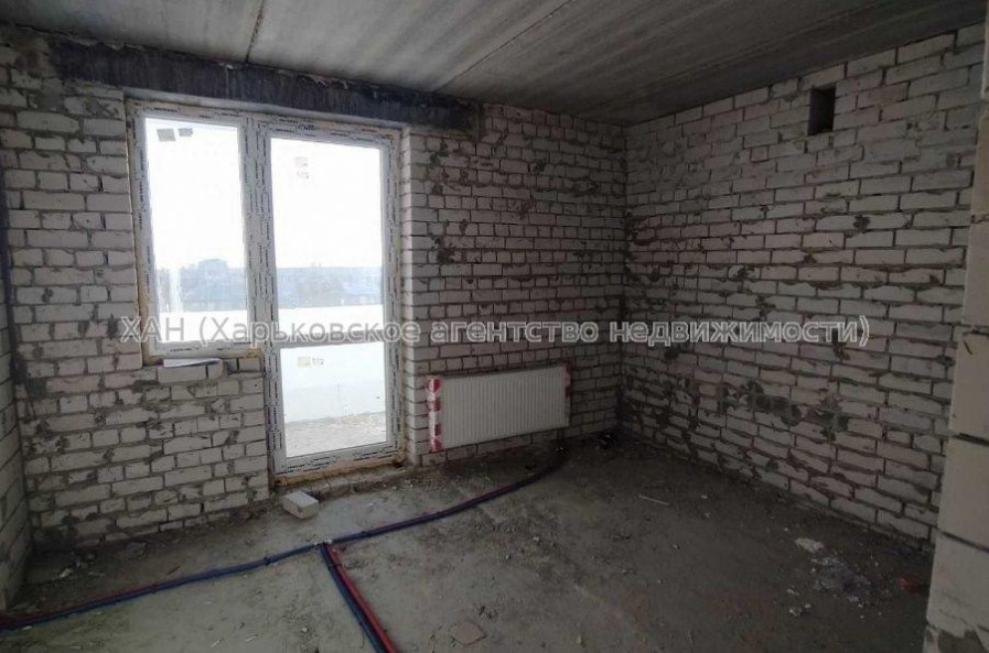 Продам квартиру, Мира ул. , 2 кім., 73 м², без внутренних работ 