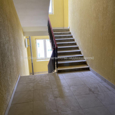 Продам квартиру, Шевченковский пер. , 2 кім., 57 м², без внутренних работ 