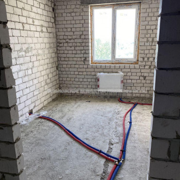 Продам квартиру, Шевченковский пер. , 2  ком., 57 м², без внутренних работ 