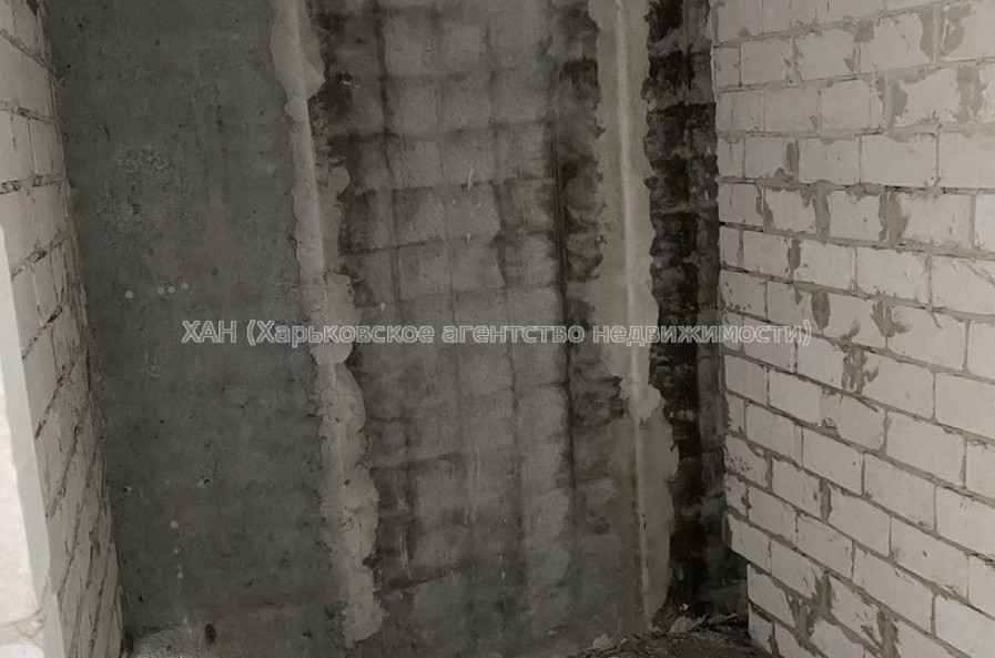 Продам квартиру, Шевченковский пер. , 2 кім., 57 м², без внутренних работ 