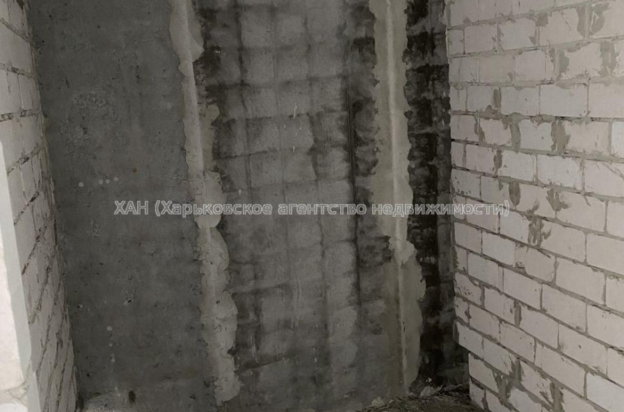 Продам квартиру, Шевченковский пер. , 2 кім., 57 м², без внутренних работ 