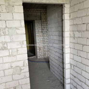 Продам квартиру, Шевченковский пер. , 2 кім., 57 м², без внутренних работ 